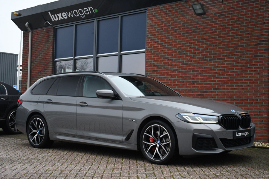 BMW 5 Serie Touring 530e xDrive M-Sport Pano Comf+Ventilatie HUD H/K Laser 19inch