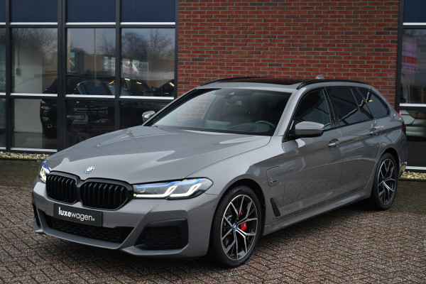 BMW 5 Serie Touring 530e xDrive M-Sport Pano Comf+Ventilatie HUD H/K Laser 19inch