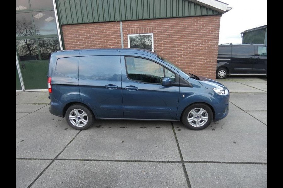 Ford Transit Courier 1.0 Limited EcoBoost S&S*navi/camera*