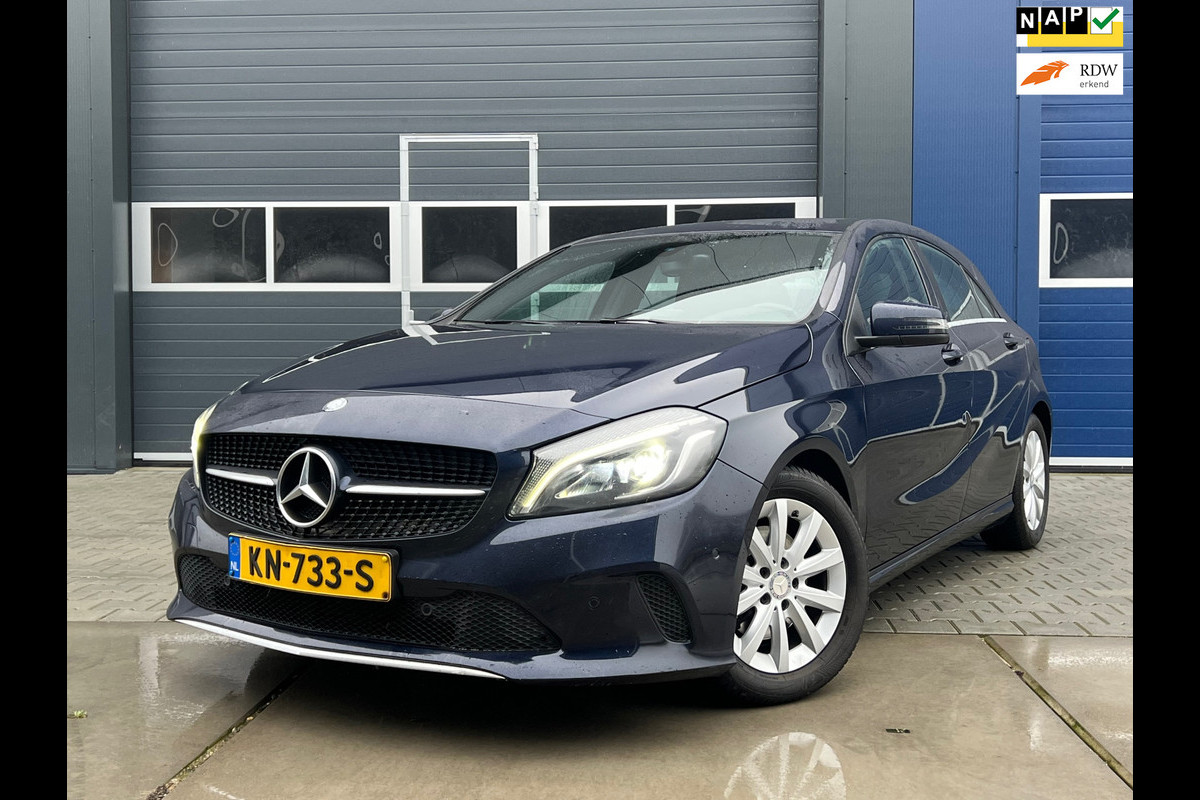 Mercedes-Benz A-Klasse 180 Lease Edition Plus | Cruise + Navi + Dealeronderhouden