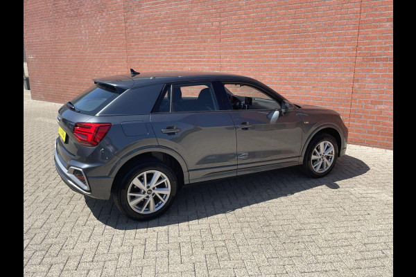 Audi Q2 35 TFSI S-Line Edition | Navigatie | Apple Carplay / Android auto | Camera | Climate Control | Electrische kofferbak | Adaptive Cruise control | Parkeer sensoren