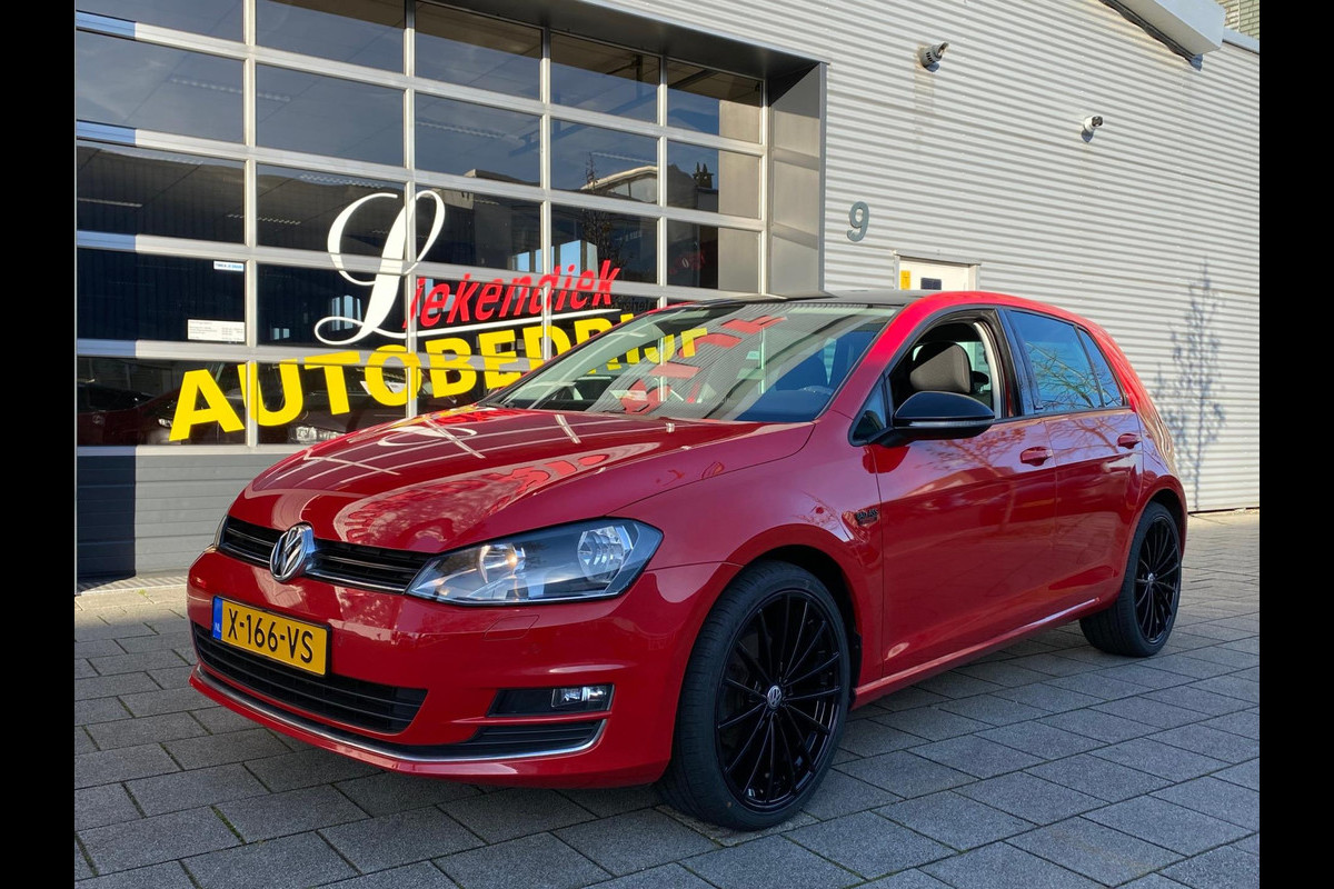 Volkswagen Golf 1.4 TSi-16V Bad Ass BMT - Navigatie I 19 inch Sport velgen I Airco I PDC I Dealer onderhouden