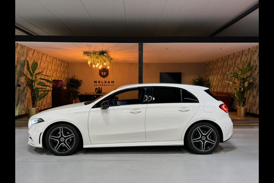 Mercedes-Benz A-Klasse 180 Business Solution AMG Garantie Night Pakket Xenon Ambient Light Leder Rijklaar