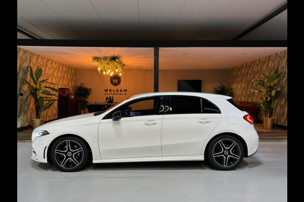 Mercedes-Benz A-Klasse 180 Business Solution AMG Garantie Night Pakket Xenon Ambient Light Leder Rijklaar