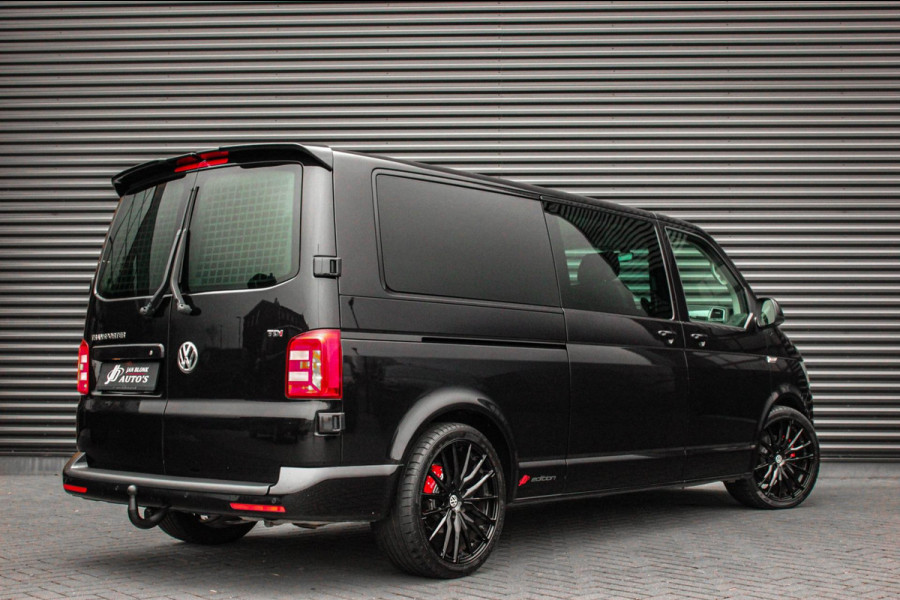 Volkswagen Transporter 2.0 TDI L2H1 DC 150PK JB- EDTION / LEDEREN BEKLEDING / TREKHAAK / APPLE CARPLAY / AIRCO / NIEUWSTAAT / FULL