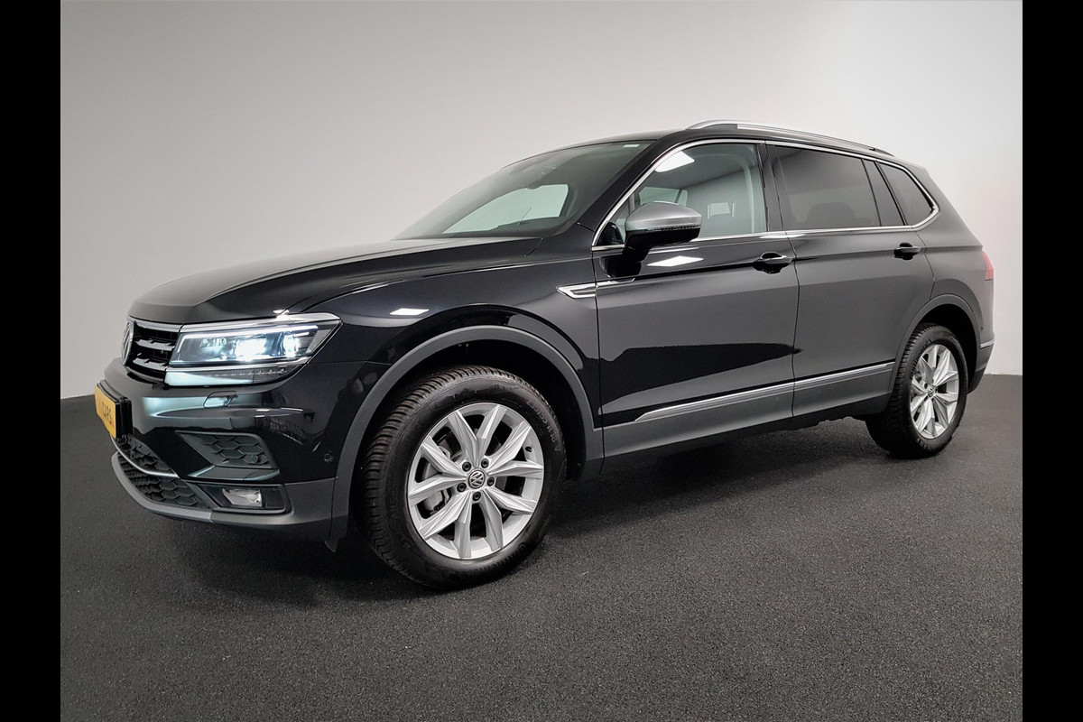 Volkswagen Tiguan Allspace 1.5 TSI 150pk DSG Highline 7p. | Navigatie | Climate Control | Camera 360 | Parkeer Sensoren | Adaptive Cruise Control | Electrisch bedienbare achterklep | Stoelverwarming