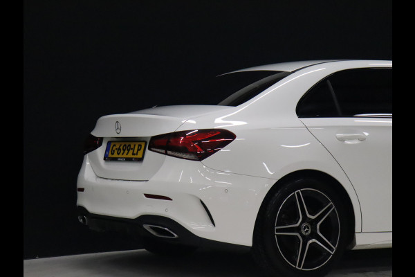 Mercedes-Benz A-Klasse 200 AMG Sport [CAMERA, APPLE CARPLAY, ANDROID, STOELVERWARMING, PDC V+A, CRUISE, CLIMATE, NIEUWSTAAT]