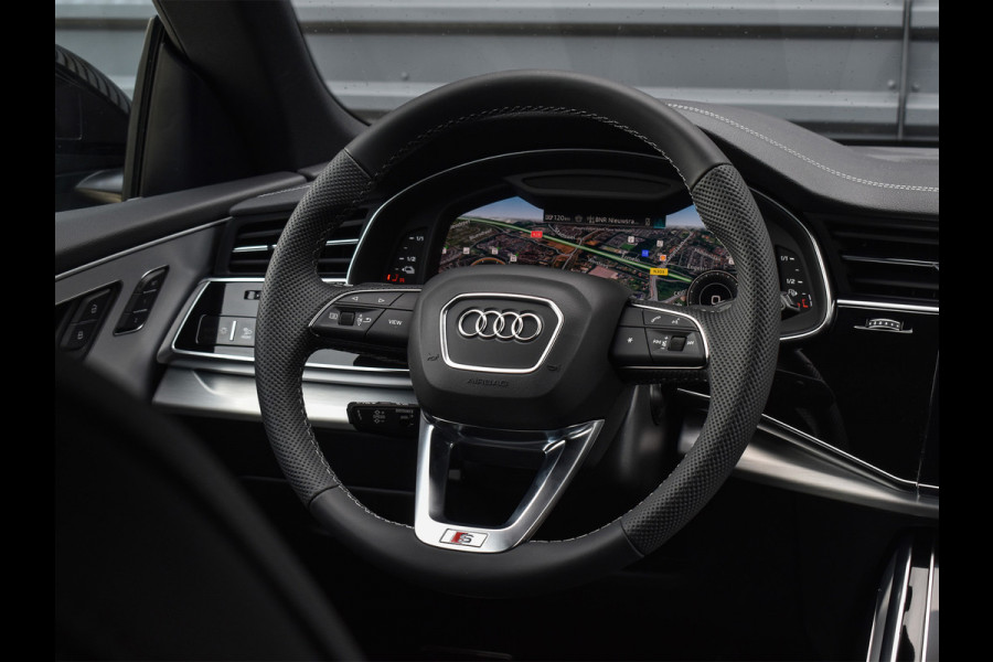 Audi Q8 55TFSI e QUATTRO PRO LINE S COMPETITION | S-SEATS | PANORAMADAK | 4 WIEL BESTURING | B&O SOUND | HEAD-UP | LUCHTVERING | DAB+ |