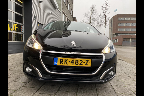 Peugeot 208 1.2VTi PureTech Blue Lion - Apple CarPlay / Navigatie I Airco I PDC I Comfort pakket I Dealer onderhouden