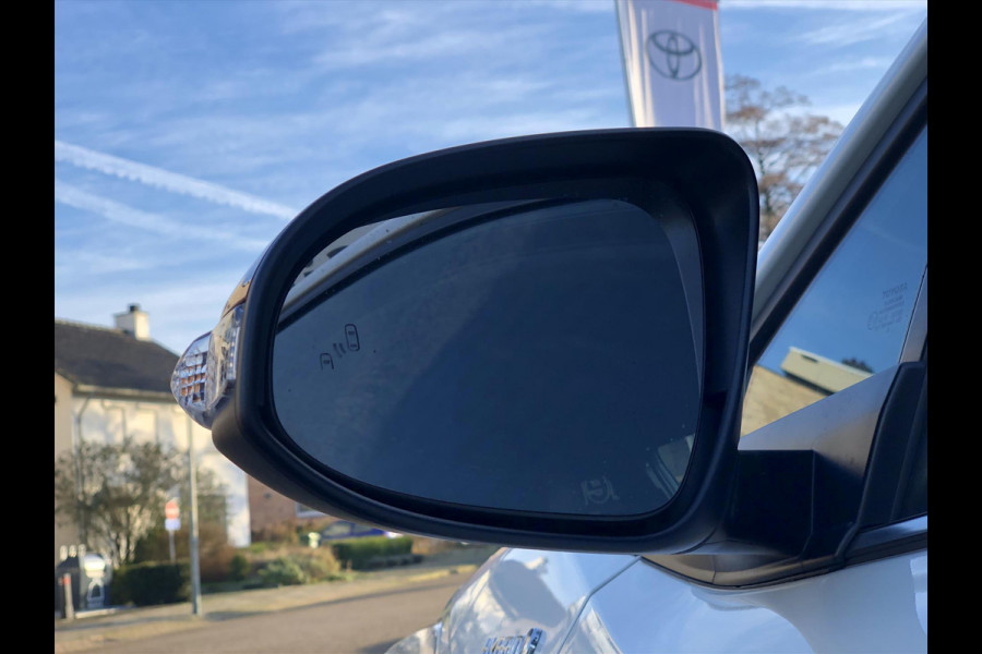 Toyota C-HR 1.8 Hybrid Premium | JBL, Navigatie, Blind Spot, Stoel + Stuurverwarming, Parkeersensoren, Half leer, Zeer compleet!