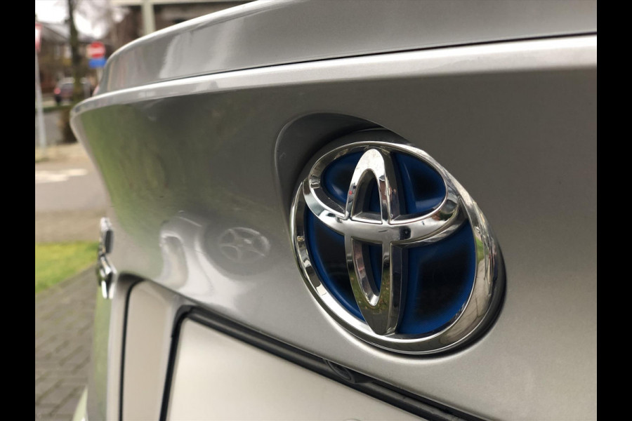 Toyota C-HR 1.8 Hybrid Active | Trekhaak, Navigatie, Parkeercamera, Lichtmetalen velgen, Climate control, Adaptive cruise control