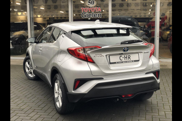 Toyota C-HR 1.8 Hybrid Active | Trekhaak, Navigatie, Parkeercamera, Lichtmetalen velgen, Climate control, Adaptive cruise control