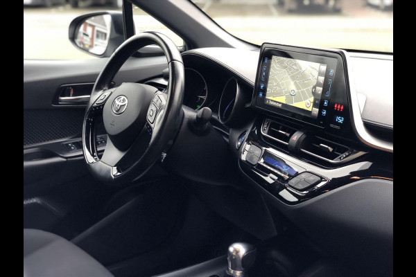 Toyota C-HR 1.8 Hybrid Active | Trekhaak, Navigatie, Parkeercamera, Lichtmetalen velgen, Climate control, Adaptive cruise control