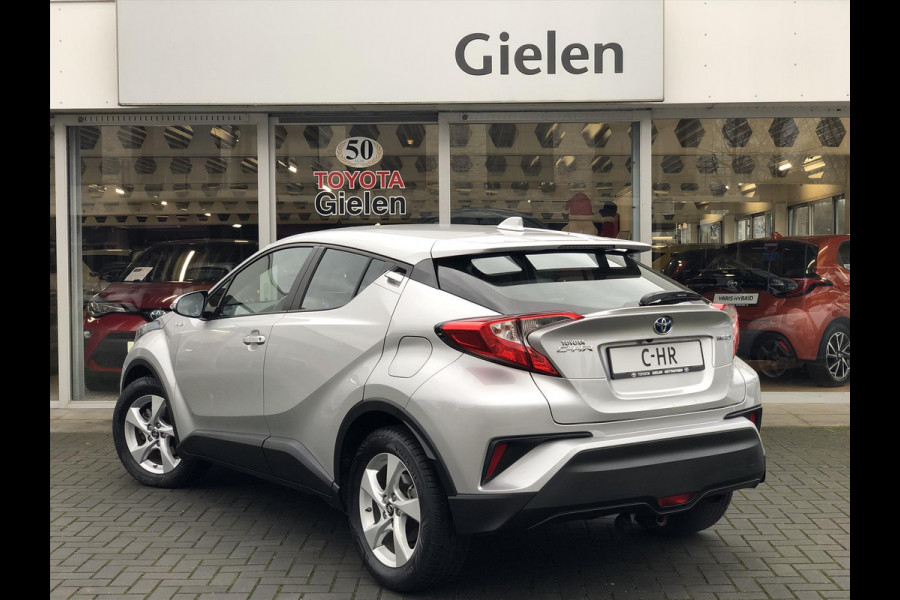 Toyota C-HR 1.8 Hybrid Active | Trekhaak, Navigatie, Parkeercamera, Lichtmetalen velgen, Climate control, Adaptive cruise control