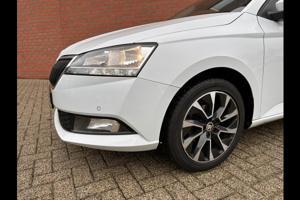 Škoda Fabia Combi 1.0 TSI Business Edition Airco Climatronic Schuifdak Cruise Control Navigatie Stoelverwarming 16" LM Velgen Sunset