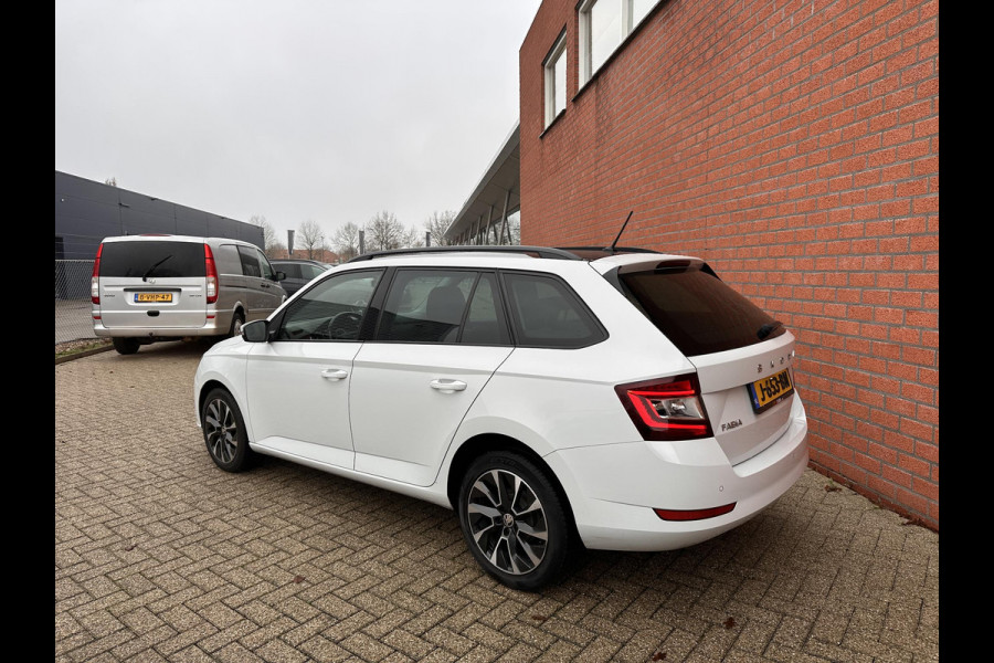 Škoda Fabia Combi 1.0 TSI Business Edition Airco Climatronic Schuifdak Cruise Control Navigatie Stoelverwarming 16" LM Velgen Sunset