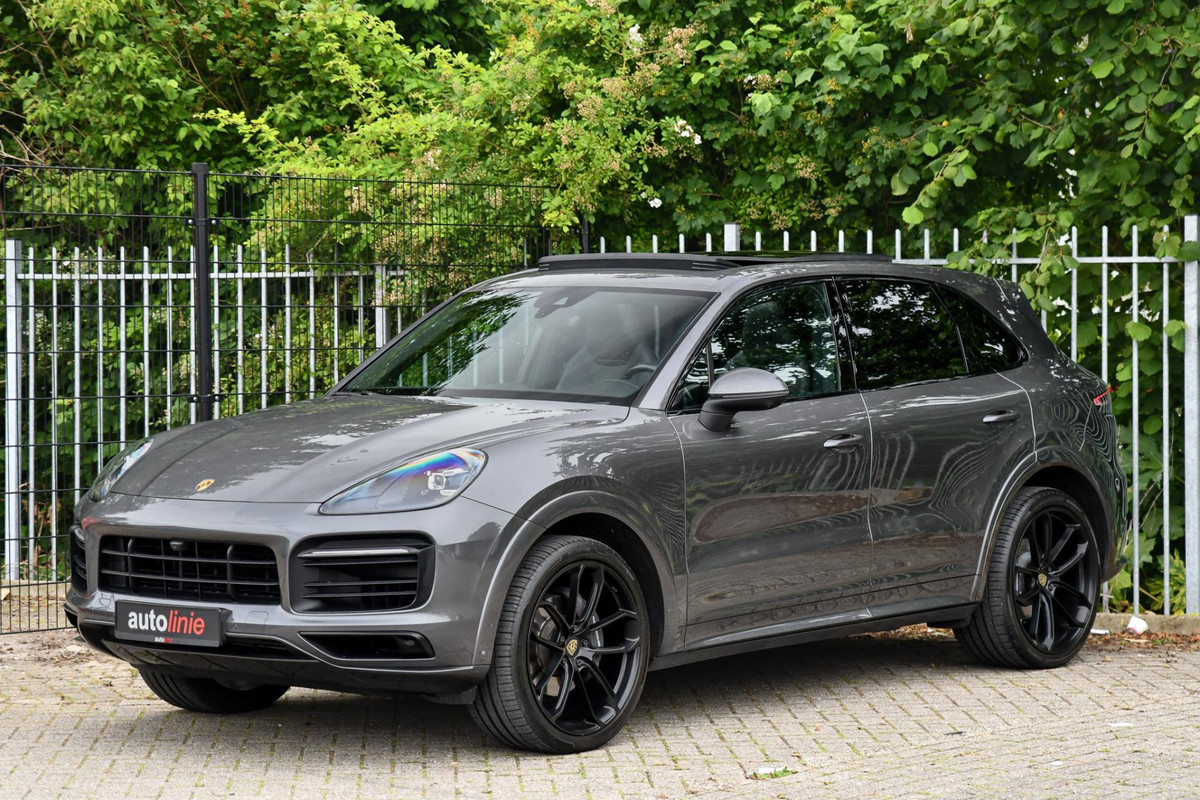 Porsche Cayenne 3.0 Sport Design, Chrono, Pano, 18-weg, 360, Leder, 22'', Sfeer, Trekhaak!