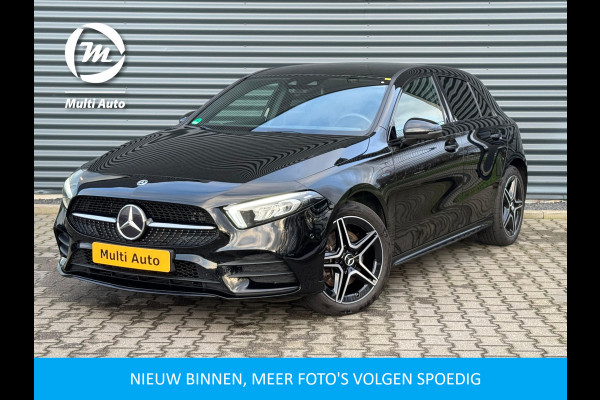 Mercedes-Benz A-Klasse 250 e AMG Night Edition Plug In Hybrid PHEV | Camera | Sfeerverlichting | Apple Carplay | Alcantara Sportstoelen Verwarmd | Sportstuur | 18"L.M |