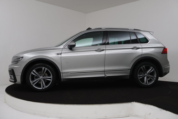 Volkswagen Tiguan 1.5 TSI ACT Highline Business R Automaat (VIRTUAL, PANORAMADAK, NAVIGATIE, CAMERA, PDC, NL-AUTO, GOED ONDERHOUD)