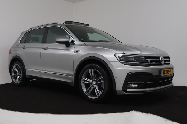 Volkswagen Tiguan 1.5 TSI ACT Highline Business R Automaat (VIRTUAL, PANORAMADAK, NAVIGATIE, CAMERA, PDC, NL-AUTO, GOED ONDERHOUD)