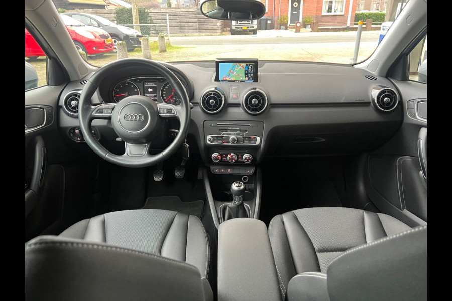 Audi A1 SPORTBACK 1.0 TFSI Advance Sport S-LINE-NAVI-LED-PDC