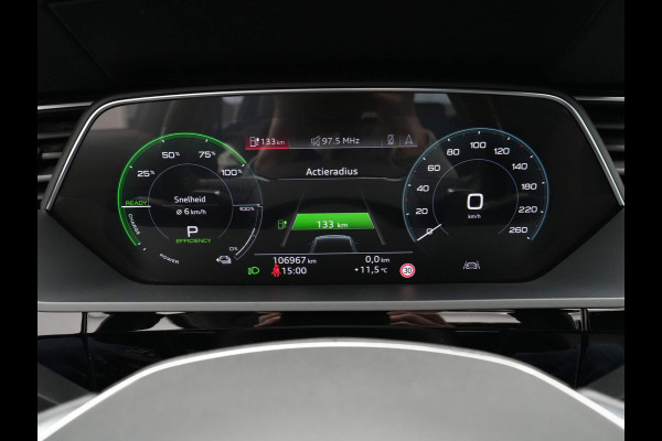 Audi e-tron 50 quattro Launch edition plus 71 kWh 313pk Panorama Navigatie Trekhaak Stoelverwarming Acc 69