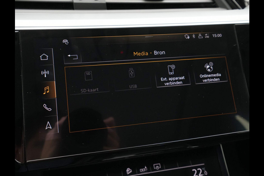 Audi e-tron 50 quattro Launch edition plus 71 kWh 313pk Panorama Navigatie Trekhaak Stoelverwarming Acc 69
