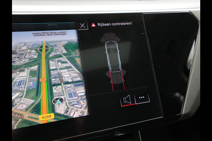 Audi e-tron 50 quattro Launch edition plus 71 kWh 313pk Panorama Navigatie Trekhaak Stoelverwarming Acc 69