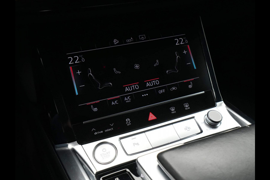 Audi e-tron 50 quattro Launch edition plus 71 kWh 313pk Panorama Navigatie Trekhaak Stoelverwarming Acc 69