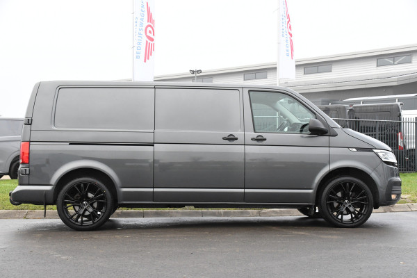 Volkswagen Transporter 2.0 TDI L2H1 30 Highline PB Edition Adaptieve Cruise, Carplay, Camera, LED, 150PK, Automaat, Sensoren, Multimedia, UNIEK!