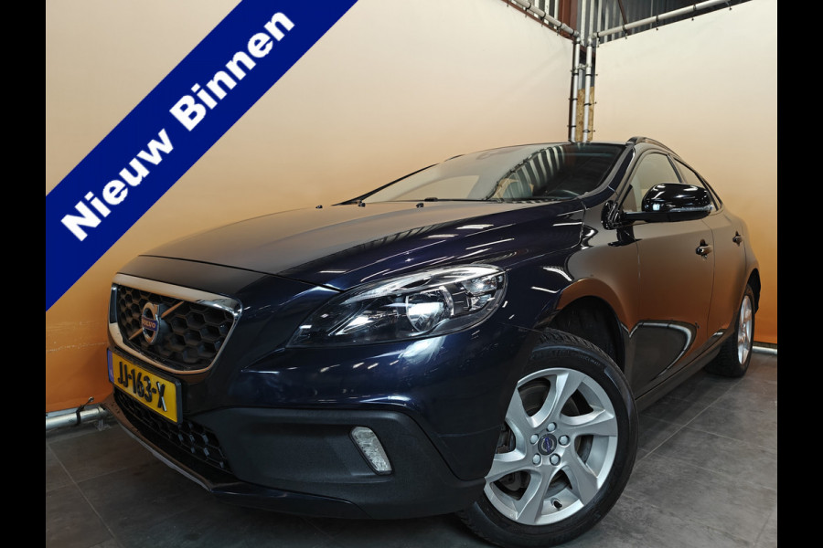 Volvo V40 Cross Country 2.0 T3 Momentum dealer onderhouden navigatie