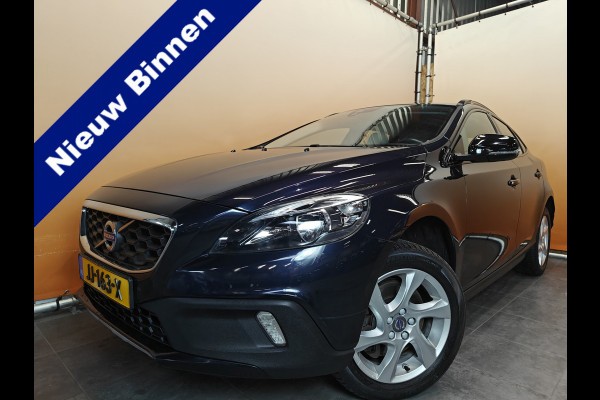 Volvo V40 Cross Country 2.0 T3 Momentum dealer onderhouden navigatie