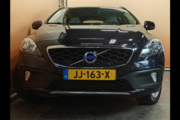 Volvo V40 Cross Country 2.0 T3 Momentum dealer onderhouden navigatie