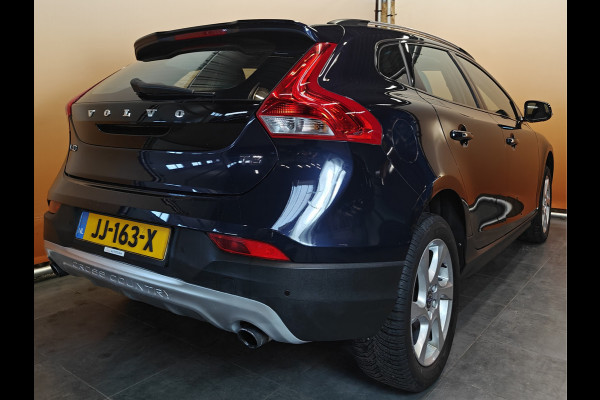 Volvo V40 Cross Country 2.0 T3 Momentum dealer onderhouden navigatie