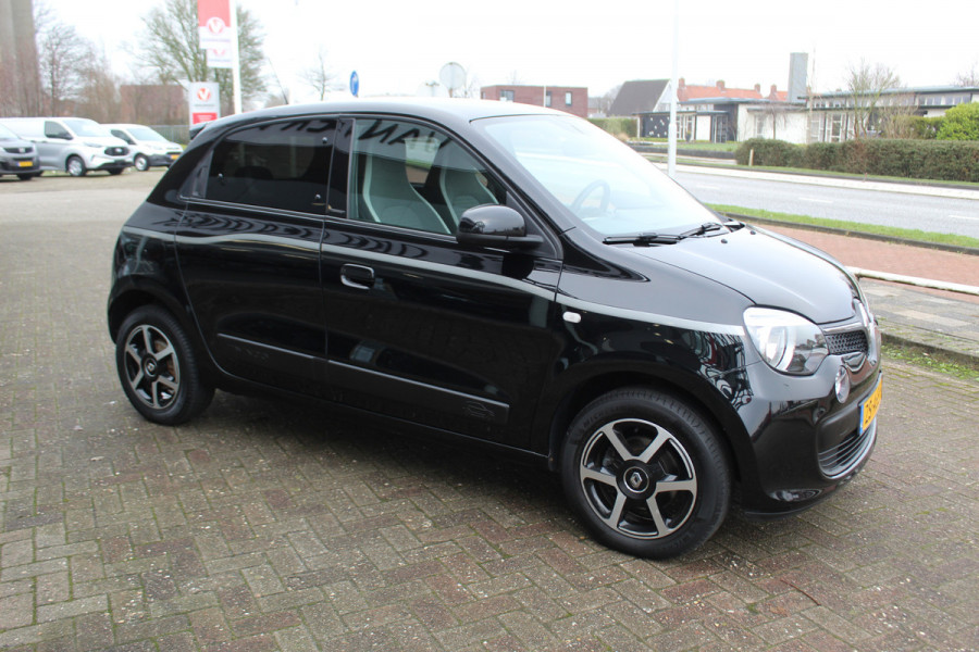 Renault Twingo 1.0 SCe Limited , 5 deurs , Airco , Cruise control , LM velgen , LED dagrijverlichting Parkeersensoren achter