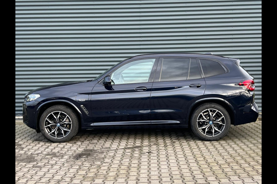 BMW X3 xDrive30e Plug-in Hybrid M-Sport Facelift PHEV | Lederen Competition Stoelen | Adaptive Onderstel | Panodak | 360 Camera | Head-up Display | Laser Led |