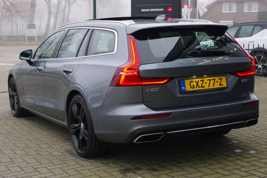 Volvo V60 2.0 T8 Twin Engine 390 PK AWD Inscription, Panoramadak, Leder, Camera