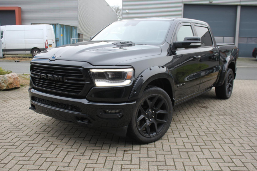 Dodge Ram 1500 Larami Black Edition 5.7 V8 4x4 Crew Cab LPG onderbouw