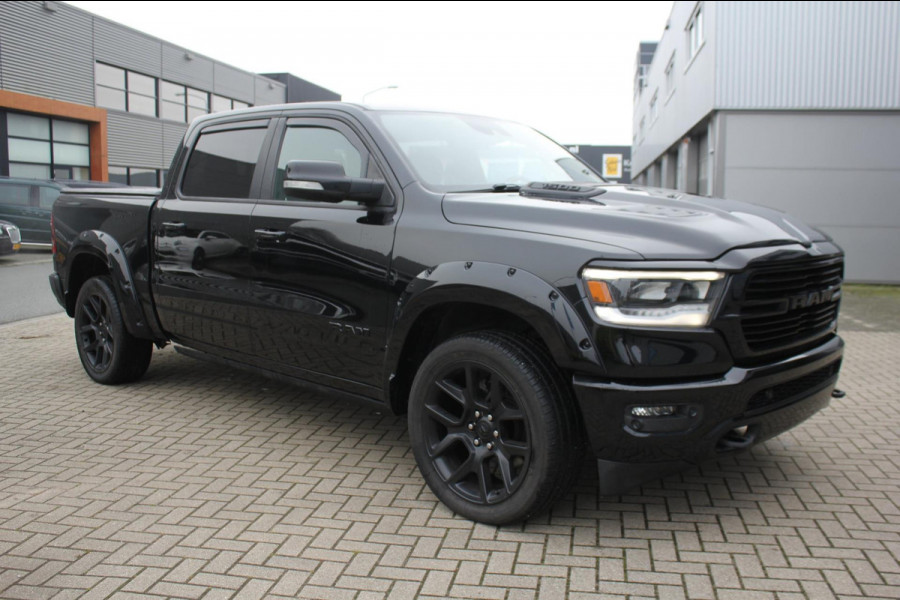 Dodge Ram 1500 Larami Black Edition 5.7 V8 4x4 Crew Cab LPG onderbouw