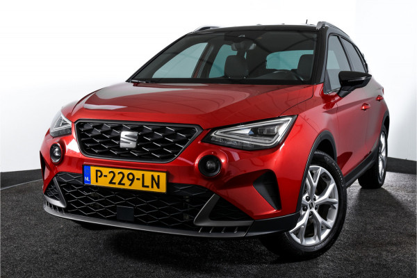 Seat Arona 1.0 TSI FR 110 PK | Cruise | Stoelverwarming | PDC | NAV + App.Connect (Draadloos) | Auto.Airco | LM 17" |