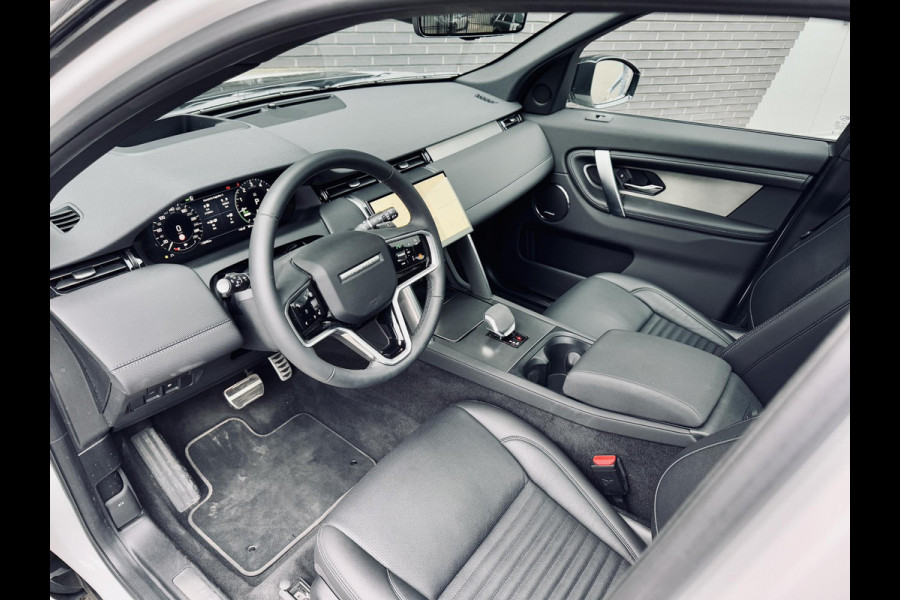 Land Rover Discovery Sport P300e R-Dynamic SE