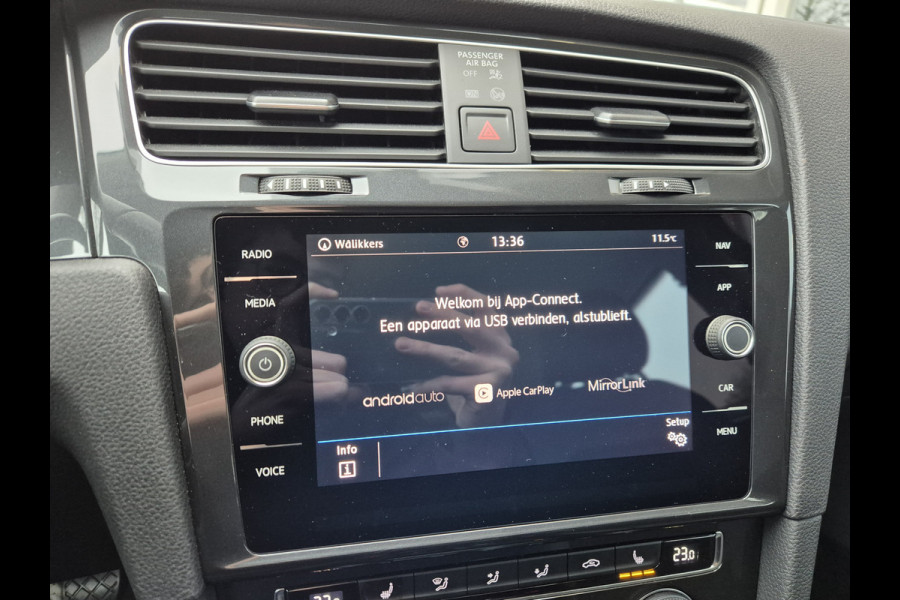 Volkswagen GOLF Variant 1.0 TSI Comfortline Business | Navigatie | Stoelverwarming | Android/Apple Carplay