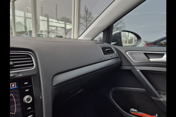 Volkswagen GOLF Variant 1.0 TSI Comfortline Business | Navigatie | Stoelverwarming | Android/Apple Carplay