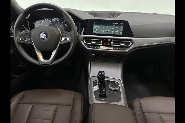 BMW 3 Serie Touring 330e Luxury Plug in Hybrid 293pk PHEV | Lederen Bekleding | Navigatie | Apple Carplay | Stoelverwarming | Climate Control | DAB | Cruise Control |