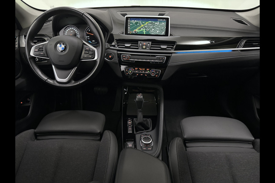 BMW X1 xDrive25e Sport line Plug in Hybrid PHEV | Led | Sportstoelen Verwarmd | Navi Prof | Sfeerverlichting  | Keyless |