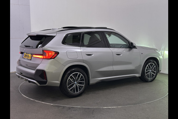 BMW X1 sDrive20i M-Sport | Panodak | Adaptive Cruise | Harman/Kardon | Head-up Display | Carplay | Alcantara Sportstoelen Memory | 360 Camera |