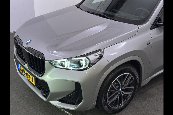 BMW X1 sDrive20i M-Sport | Panodak | Adaptive Cruise | Harman/Kardon | Head-up Display | Carplay | Alcantara Sportstoelen Memory | 360 Camera |