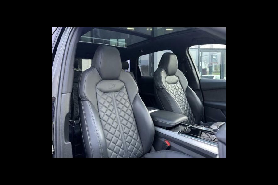 Audi Q7 55 TFSI e Quattro S-Line Black Edition RS-Seats Trek