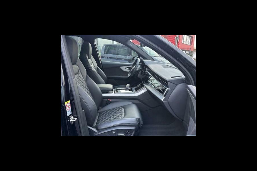 Audi Q7 55 TFSI e Quattro S-Line Black Edition RS-Seats Trek