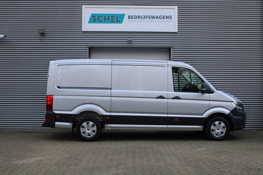 Volkswagen Crafter 35 2.0 TDI L3H2 177pk - Facelift - Navigatie - LED - Geveerde stoel - Virtual cockpit - Camera - Verwarmd stuur - Stoelverwarmin